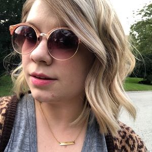 Meet your Posher, Amber